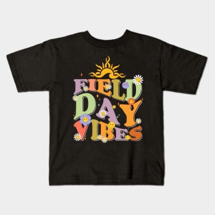 Field Day Vibes Summer Teacher Kids Retro Last Day Of School Kids T-Shirt